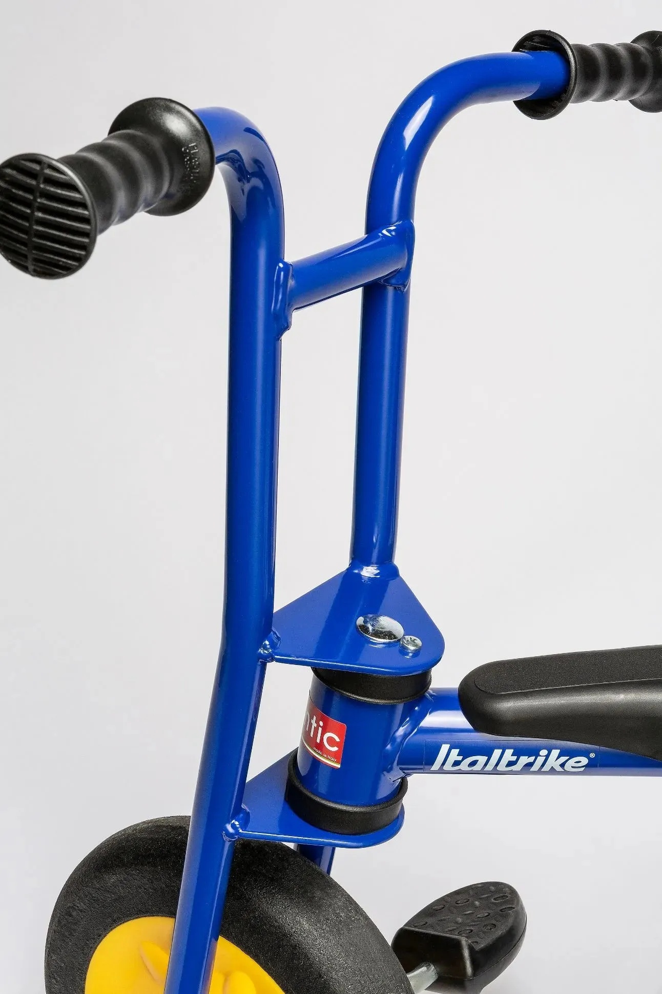 Atlantic Series Medium 12" Tricycle